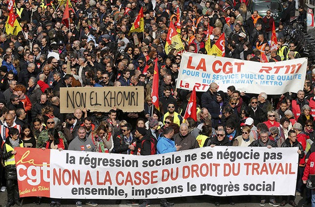 Huge protests in France over draft labor reforms - ảnh 1
